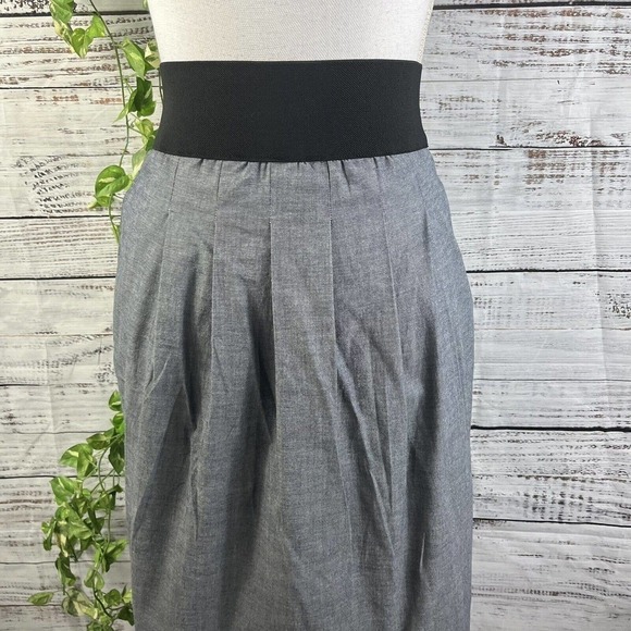 Alfani Skirt size Medium Blue Chambray Straight Knee Preppy Slim Casual Pockets - Picture 2 of 9